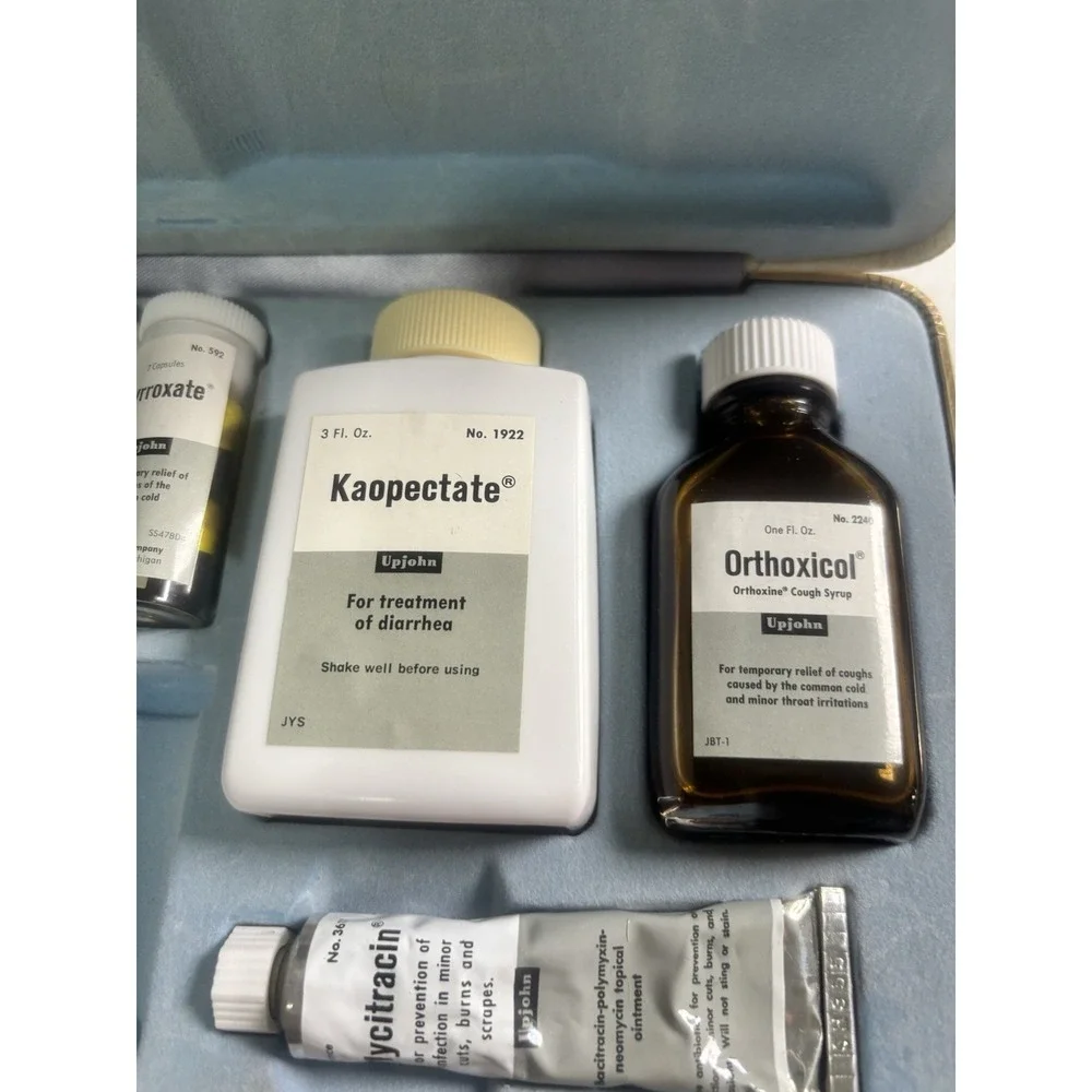 COLLECTIBLE‎ Upjohn Traveling Salesmans Pharmacy Sample Case Incomplete